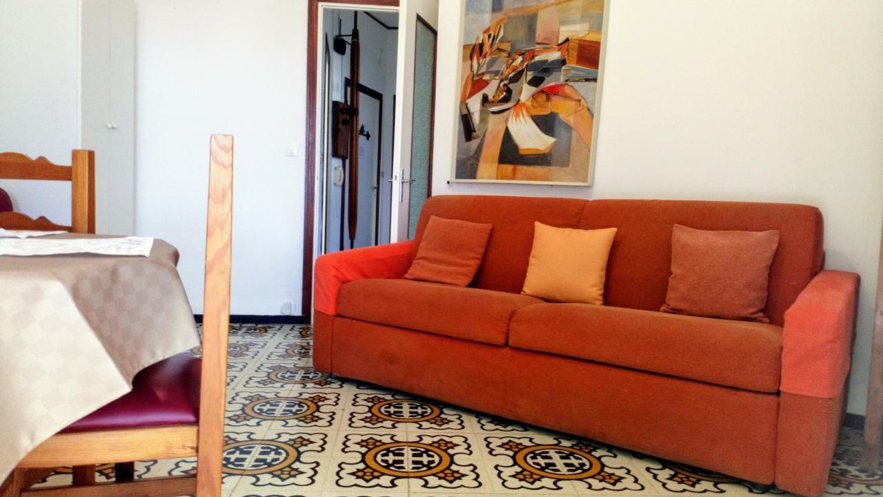شقة Casa Di Claude Con Posto Auto فينالي ليغوري المظهر الخارجي الصورة